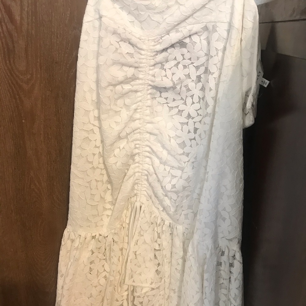 Milly is white lace skirt size 2